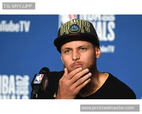 库里赛后采访爆金句，引全场大笑